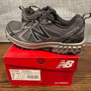 ***New in Box*** New Balance Men's Daek Gray Trail Running Athletic Shoes